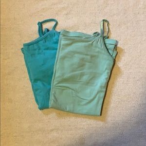 Girl’s blue tank tops